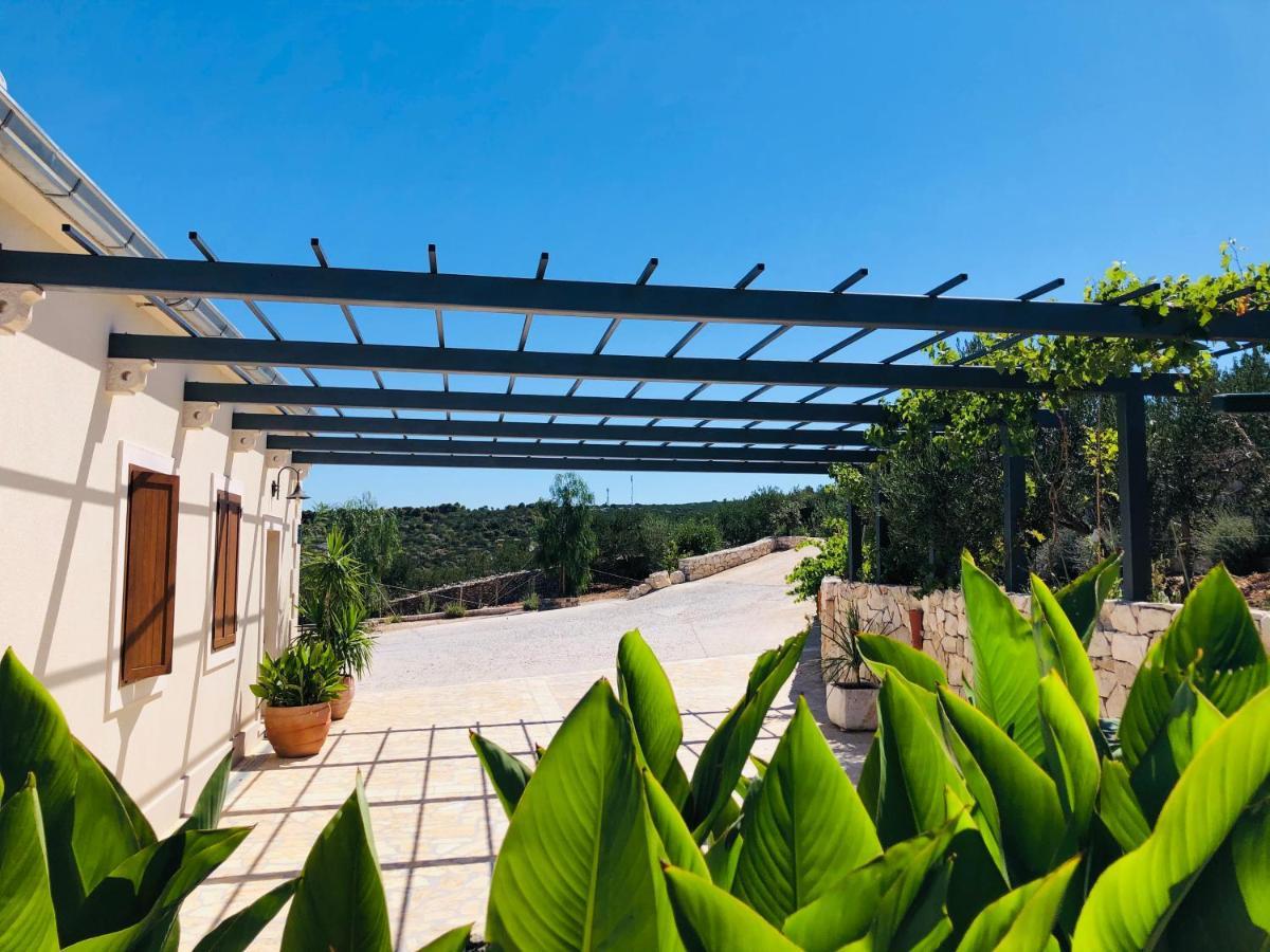 Villa Fani Supetar Bagian luar foto